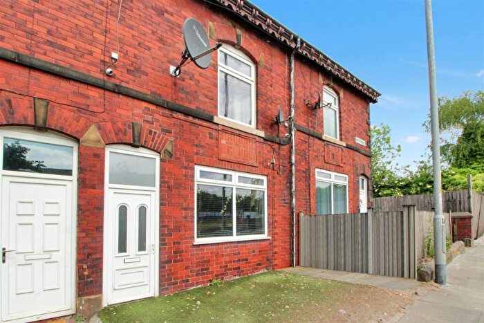 3 Bedroom Terraced House For Sale In Prettywood, Bury, BL9