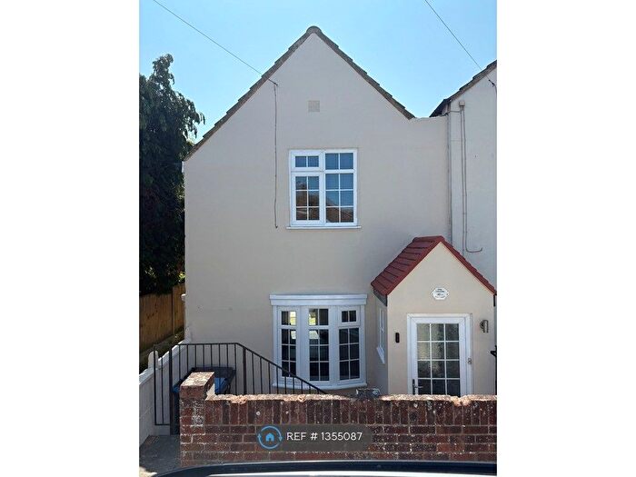 2 Bedroom Semi-Detached House To Rent In Tavern Cottage, Ramsgate, CT11