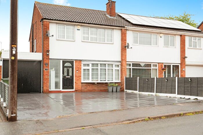 3 Bedroom Semi-Detached House For Sale In Grass Acres, Leicester, LE3
