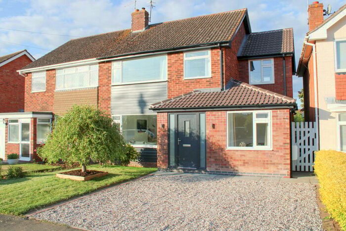 4 Bedroom Semi-Detached House For Sale In Manor Farm Road, Tredington, Shipston-on-Stour, CV36