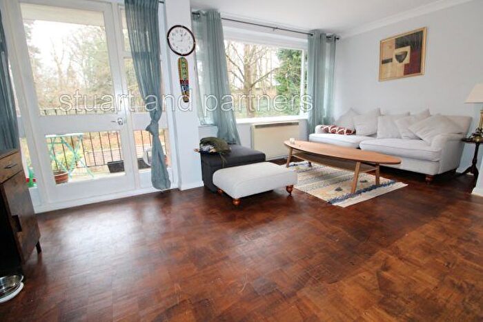 2 Bedroom Flat To Rent In Perrymount Road, Haywards Heath, RH16