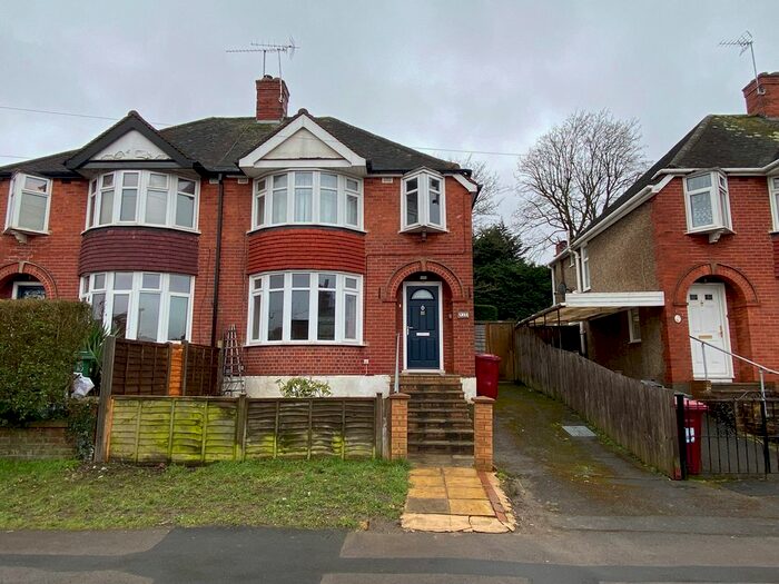 3 Bedroom Semi-Detached House To Rent In Argyle Road, Reading, RG1