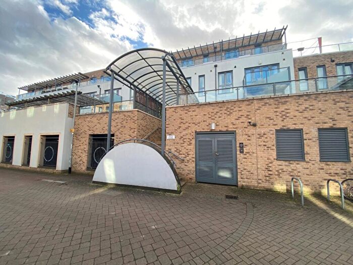 2 Bedroom Flat To Rent In Pepys Court, Cambridge, CB4