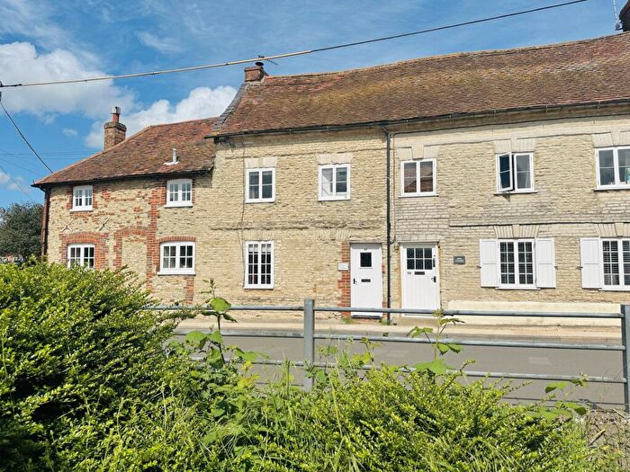 2 Bedroom Terraced House To Rent In Brook Street, Benson, OX10