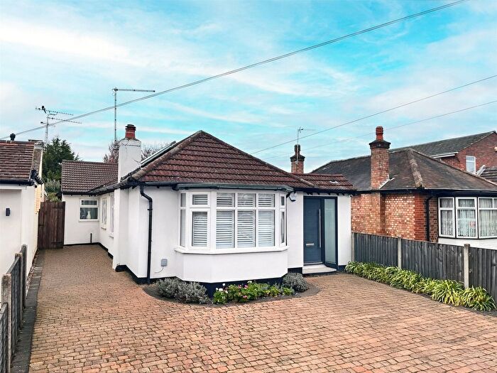 3 Bedroom Bungalow For Sale In Staines, Surrey, TW18
