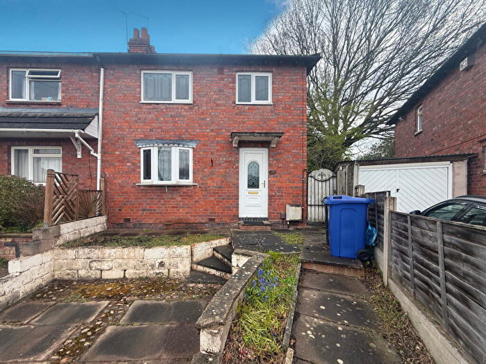 3 Bedroom Semi Detached House For Sale In Brook Crescent Wollescote, Stourbridge, DY9