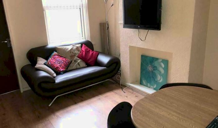 4 Bedroom Terraced House To Rent In Dawlish Road, Selly Oak, Birmingham, B29