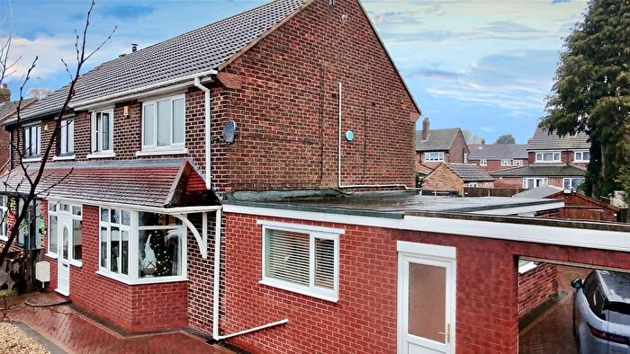 3 Bedroom Semi Detached House For Sale In Barlings Avenue, Scunthorpe, DN16