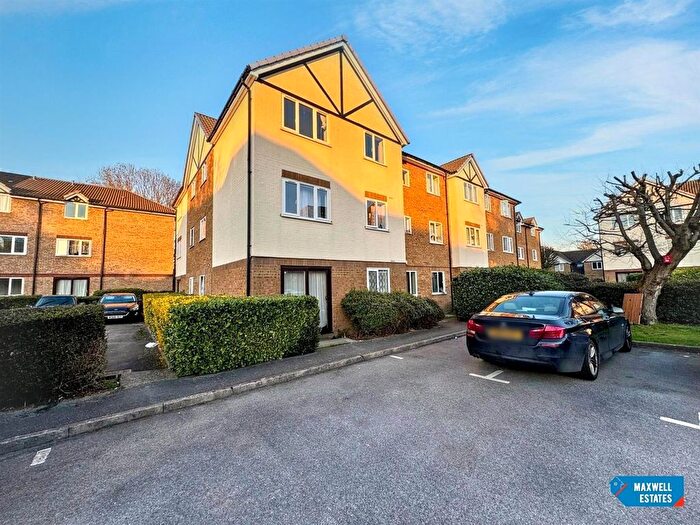 1 Bedroom Flat To Rent In Mavis Court, Raven Close, NW9