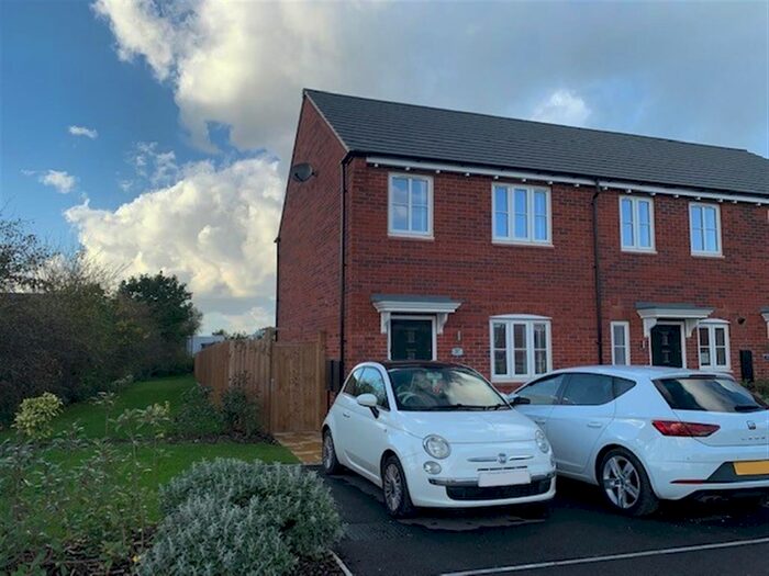 3 Bedroom Semi-Detached House For Sale In Balmoral Way, Hatton, Derby, DE65