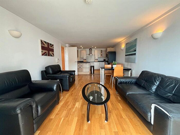 2 Bedroom Flat To Rent In , Whitworth Street West, Manchester, W3