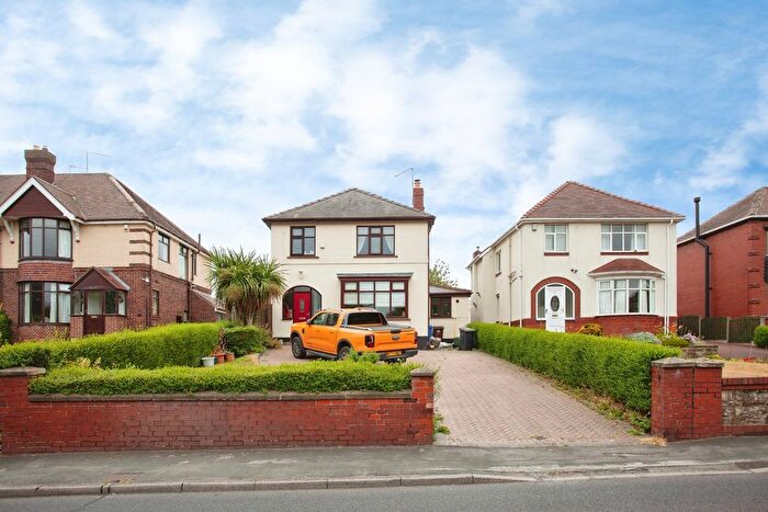 3 Bedroom Detached House For Sale In Wheel Lane, Grenoside, Sheffield, S35
