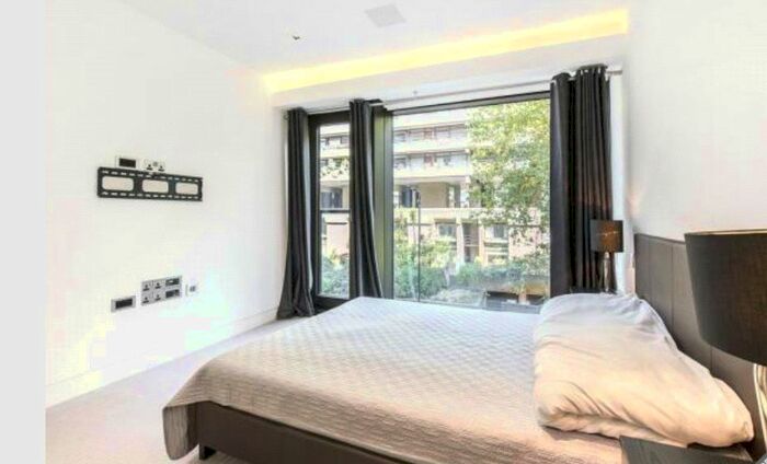 1 Bedroom Flat To Rent In Roman House, Wood Street, Barbican, EC2Y
