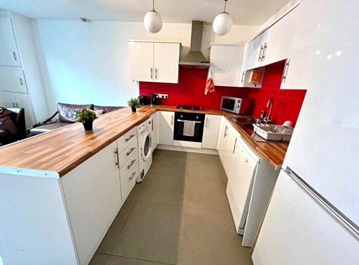 3 Bedroom Property To Rent In Hartland, Royal College Street, London, NW1