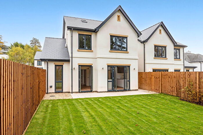 4 Bedroom Detached House For Sale In Cleevelands Drive, Cheltenham, GL50