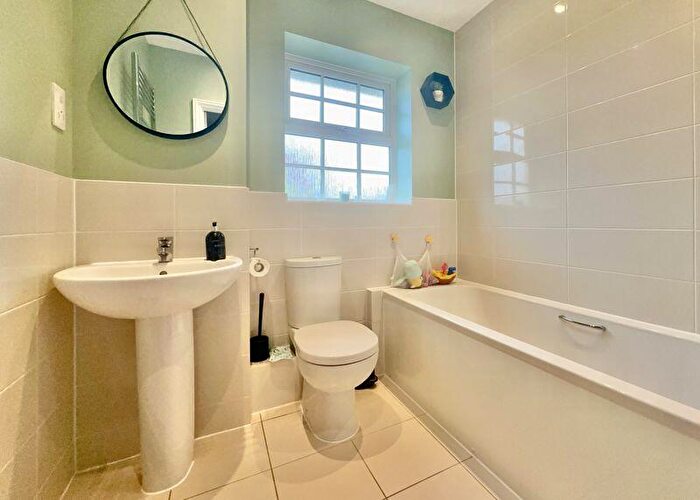 3 Bedroom Detached House For Sale In Badgers Drive, Wantage, OX12