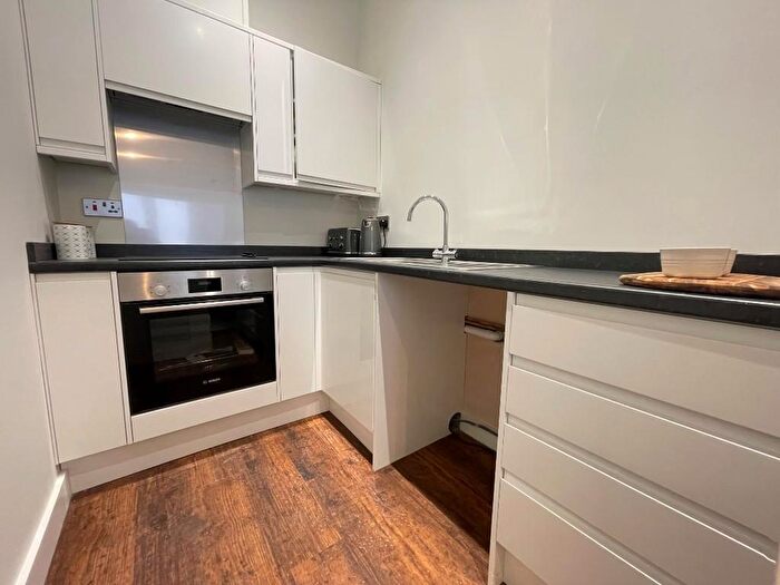 2 Bedroom Apartment To Rent In College Street, NN1