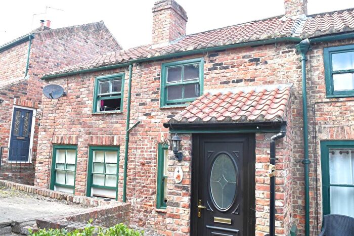 3 Bedroom End Of Terrace House To Rent In Metcalfes Court, Ripon, HG4