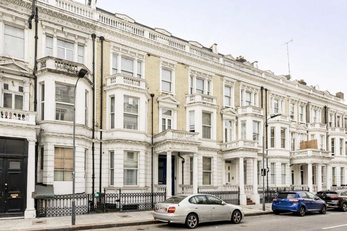 Studio To Rent In Castletown Road, London, W14