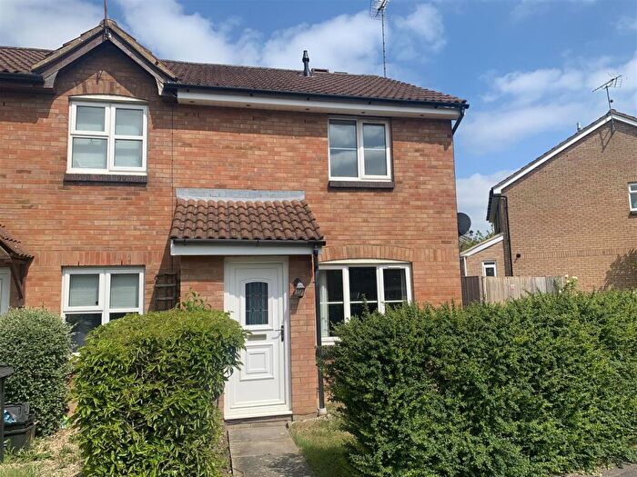 3 Bedroom Terraced House To Rent In Kerry Close, Shaw, SN5