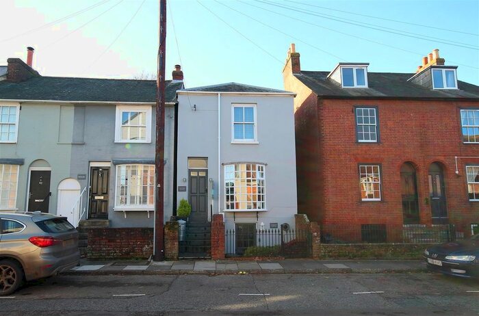 1 Bedroom Flat To Rent In Gosport Street, Lymington, SO41