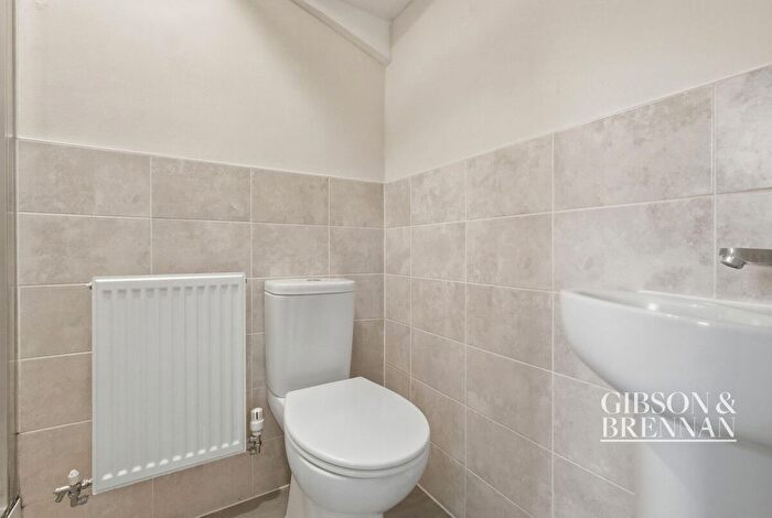 3 Bedroom End Terrace House For Sale In Brookfield Drive, Stanford-Le-Hope, SS17