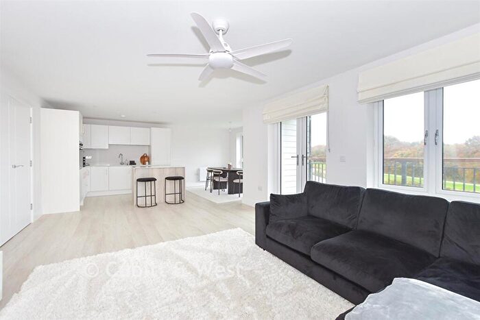 2 Bedroom Apartment For Sale In Cordingley Drive, Pease Pottage, Crawley, West Sussex, RH11