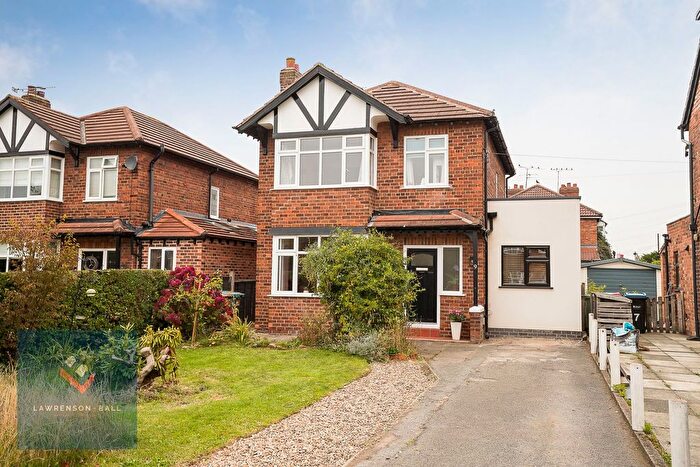 4 Bedroom Detached House For Sale In Mannings Lane South, Chester, CH2