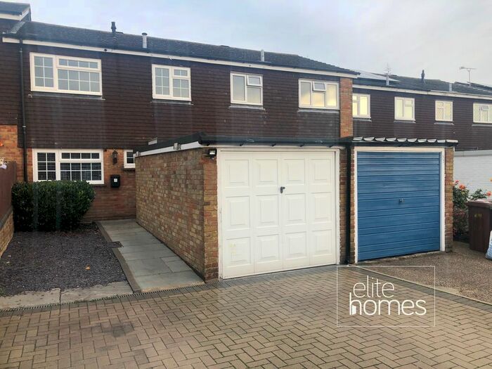 3 Bedroom Terraced House To Rent In Kimptons Mead, Potters Bar, EN6