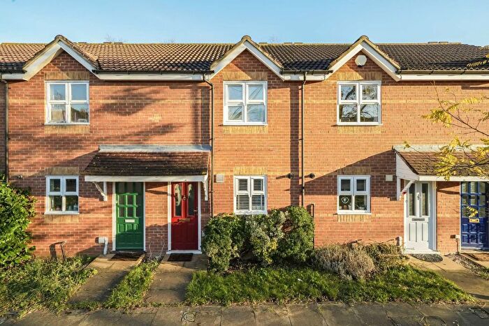 2 Bedroom Property For Sale In Henry Doulton Drive, Tooting, SW17