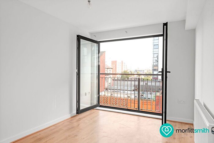 1 Bedroom Flat To Rent In City Towers, Watery Street, Sheffield, S3