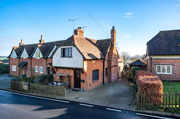 3 Bedroom Cottage For Sale In Main Street, Ashendon, Aylesbury, HP18