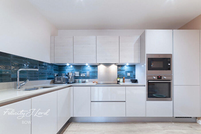 2 Bedroom Flat For Sale In Nellie Cressall Way, London, E3