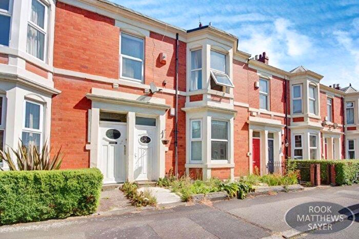 2 Bedroom Flat To Rent In Lavender Gardens, West Jesmond, Newcastle Upon Tyne, NE2
