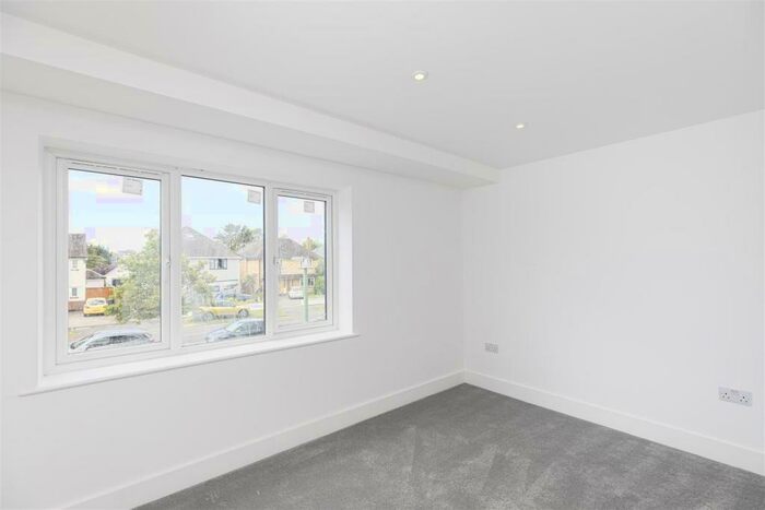 2 Bedroom Flat To Rent In Broadway, Southbourne, Bournemouth, BH6