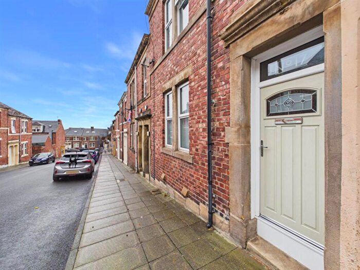 2 Bedroom Flat For Sale In Rosebery Avenue, Gateshead, NE8