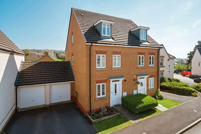 3 Bedroom Semi-Detached House For Sale In Lower Trindle Close, Chudleigh, TQ13