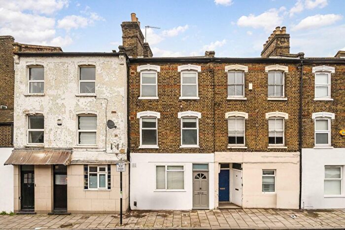 3 Bedroom Property For Sale In Lendal Terrace, Clapham North, SW4