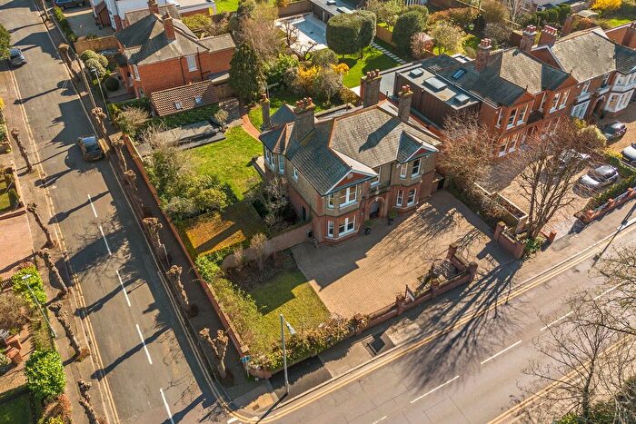 4 Bedroom Detached House For Sale In Springfield Road, Chelmsford, CM2