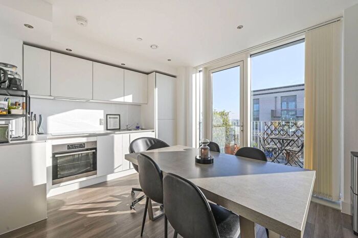 1 Bedroom Flat For Sale In Wray Avenue, Royal Docks, London, E16