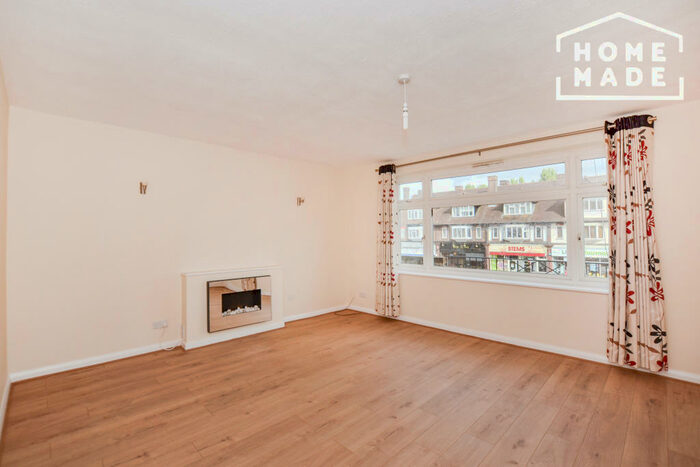 3 Bedroom Maisonette To Rent In Woodlodge, Woodfield Lane, KT21