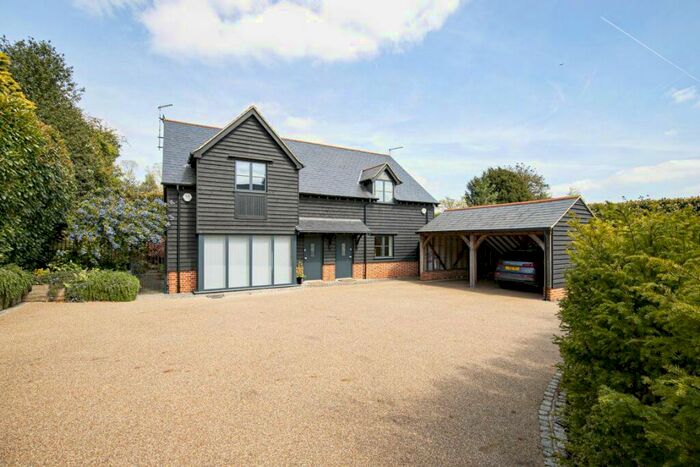 2 Bedroom Cottage To Rent In Kendal Avenue, Epping, CM16