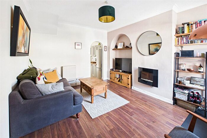 2 Bedroom Terraced House For Sale In Newlands Road, London, SW16