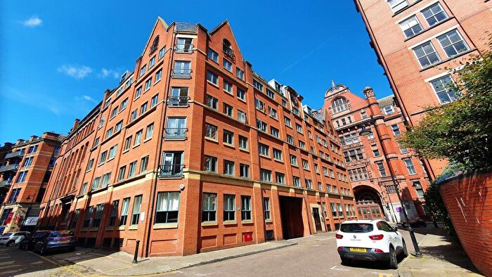 3 Bedroom Flat To Rent In Sackville Place, M1