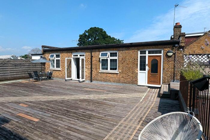 3 Bedroom Apartment To Rent In Weybridge, Surrey, KT13