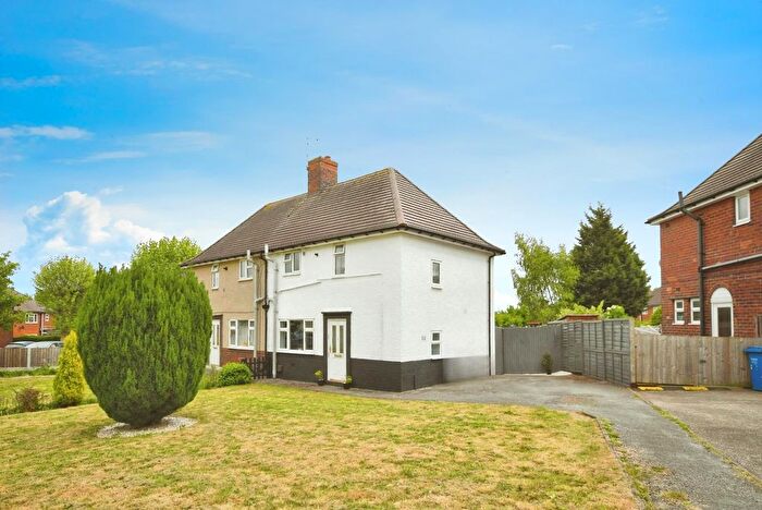 2 Bedroom Semi-detached House For Sale In Hill Top Road, Old Whittington, Chesterfield, S41