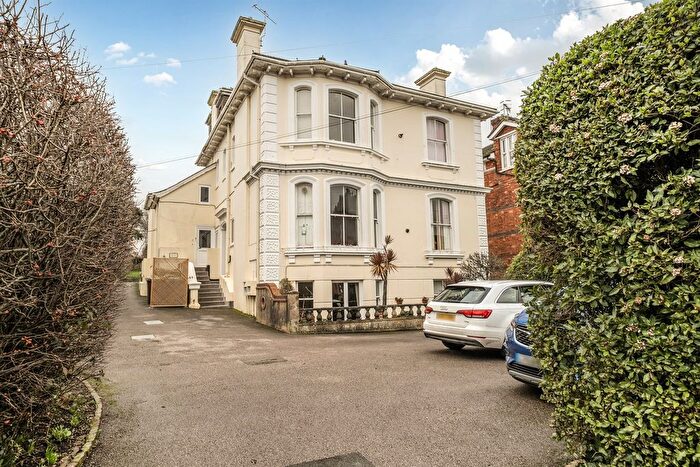 1 Bedroom Flat For Sale In Woodbury Park Road, Tunbridge Wells, TN4