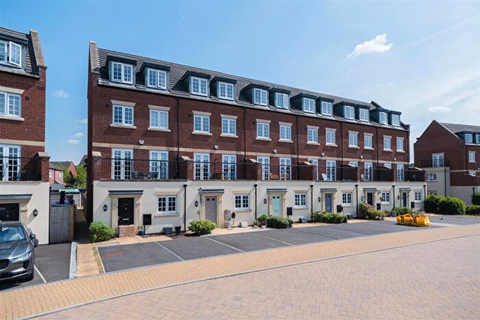 4 Bedroom Town House For Sale In Curzon Avenue, Winnington, CW8