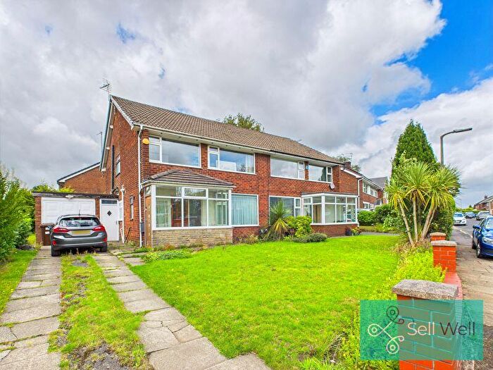 4 Bedroom Semi-Detached House For Sale In Rochford Avenue, Whitefield, Manchester, M45