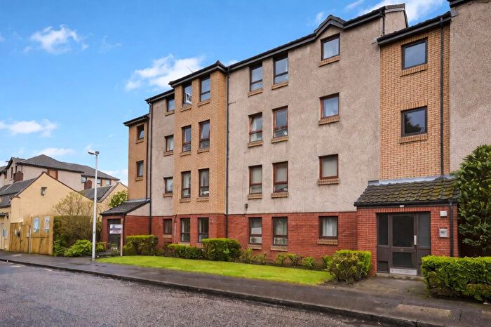 2 Bedroom Flat To Rent In /, Restalrig Drive, Edinburgh, EH7